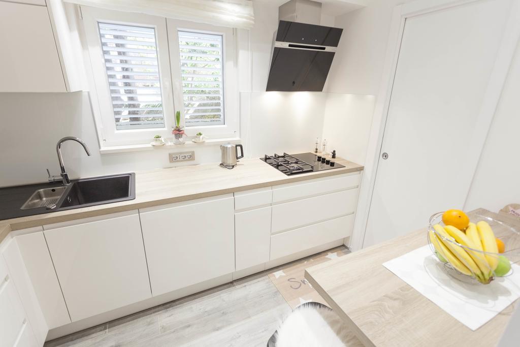 Apartmani Marina มาคาร์สกา ภายนอก รูปภาพ