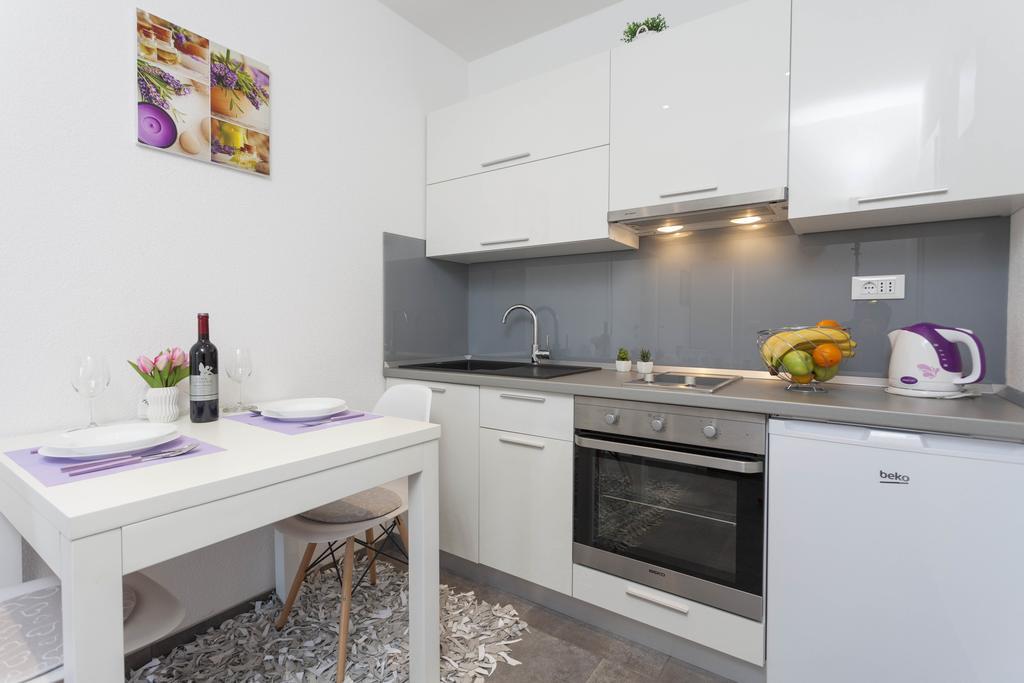 Apartmani Marina มาคาร์สกา ภายนอก รูปภาพ