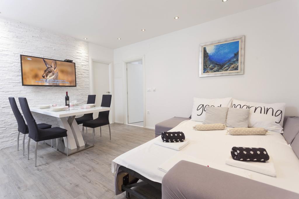 Apartmani Marina มาคาร์สกา ภายนอก รูปภาพ